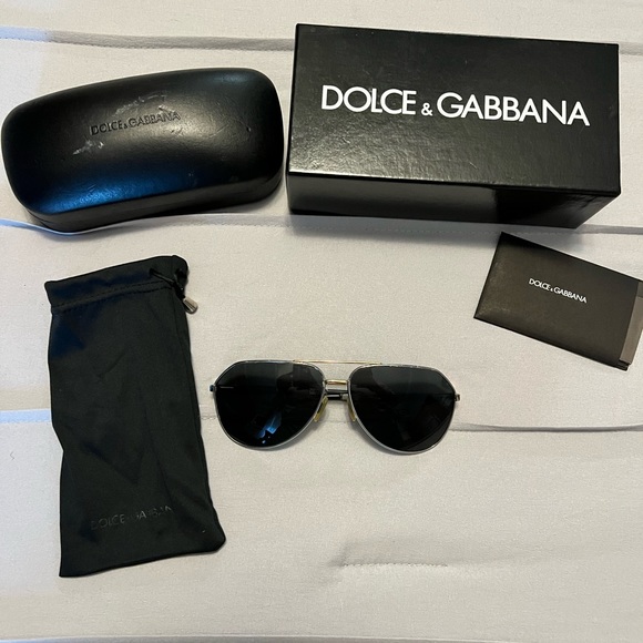 Dolce & Gabbana aviator style sunglasses - Picture 2 of 8